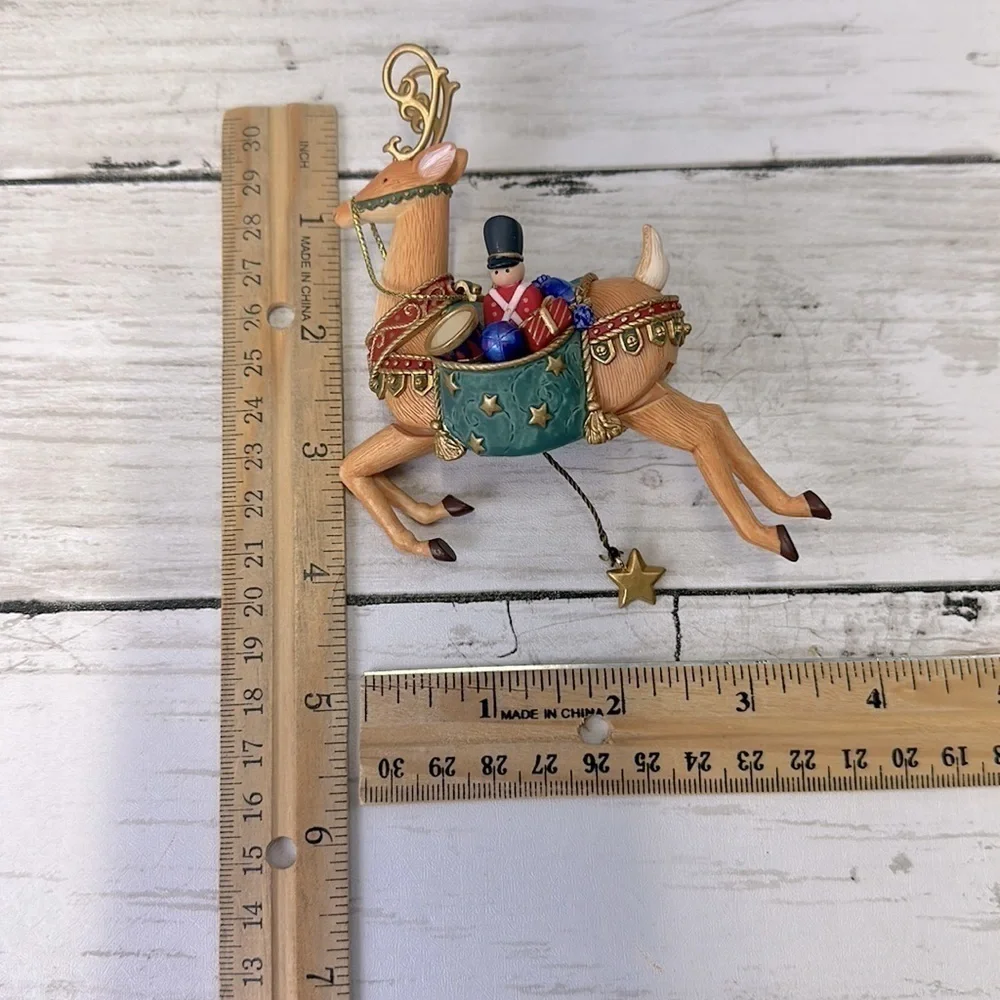 HALLMARK REINDEER YULETIDE TREASURES CHRISTMAS ORNAMENT 2007 - Picture 4 of 5